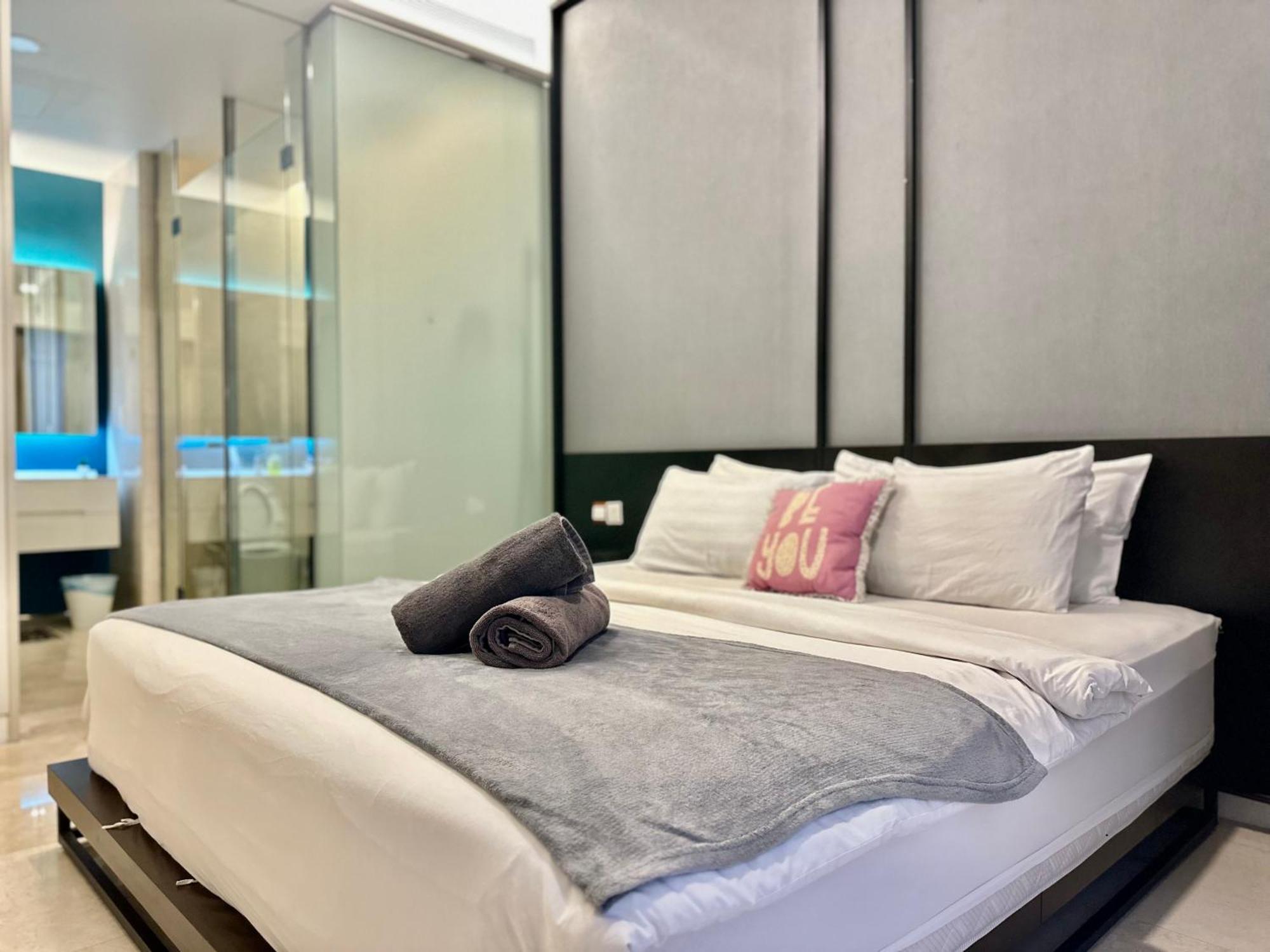 Victoria Home Tropicana The Residence Klcc Bukit Bintang Kuala Lumpur Exteriör bild